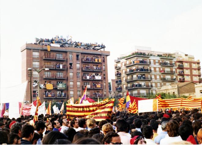 1976 Sant Boi Diada'sı: Franco Sonrası Katalan Kimliğinin Yeniden Doğuşu