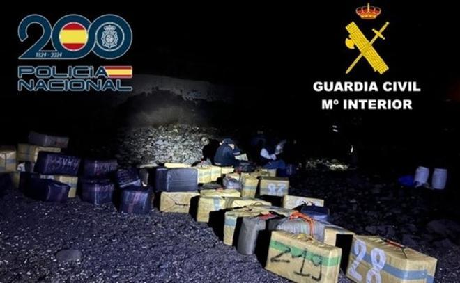 Kanarya Adaları-Anakara Hattında Büyük Narkotik Darbesi: 25 Gözaltı, 7.5 Ton Esrar Ele