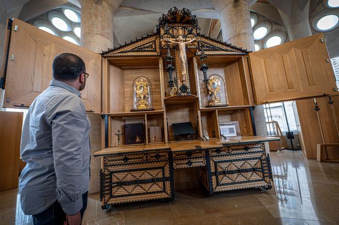 Sagrada Família'nın Sır Perdesini Aralayan Cam Sakristi: Gaudí'nin Görünür Kıldığı