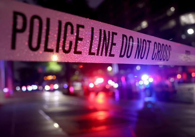 Philadelphia'da Kanlı Çatışma: Saldırgan Öldürüldü, Üç Polis Yaralandı