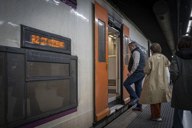Barselona'da Kablo Hırsızlığı: Rodalies R1 Hattında Tren Seferleri Felç Oldu