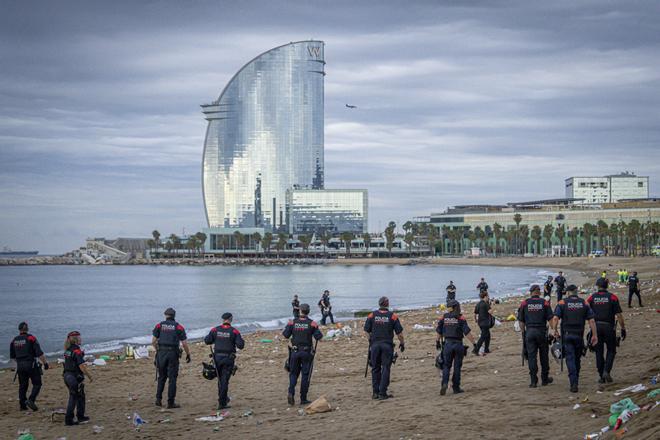 Barselona Plajları Sant Joan'da Sabah 6'da Boşaltılacak: Güvenlik Önlemleri Artırılıyor