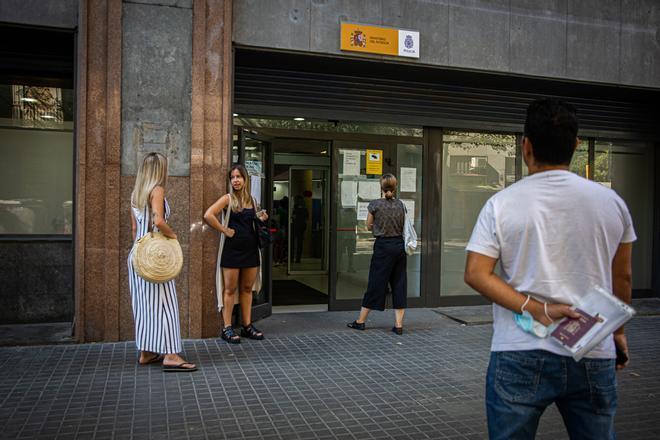 Barselona'da Dijital DNI Dönemi: Ulusal Polis Merkezleri Yeni Kimliğin Merkezi Oldu