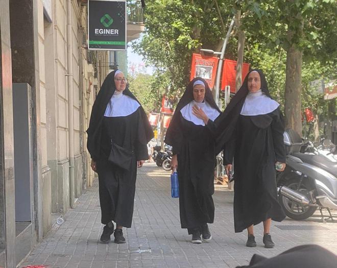 Barselona'da Papa Ziyaretinde Rahibe Kılığındaki Aktivistler Gözaltına Alındı