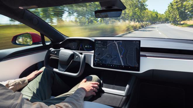 Tesla'dan Sabadell'de Otonom Sürüş Deneyimi: Direksiyonsuz Geleceğe Ücretsiz Yolculuk