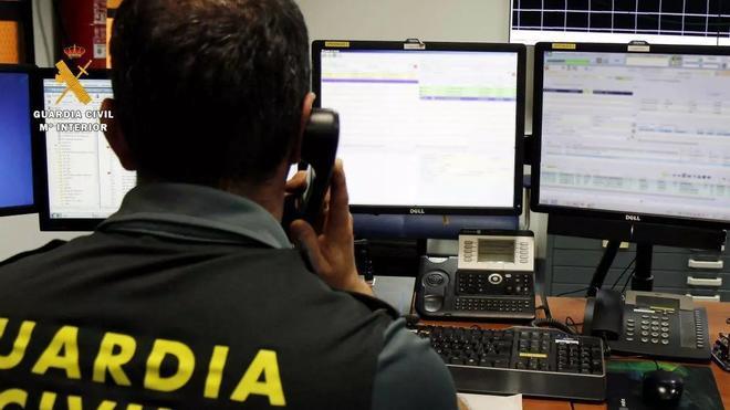 İspanya'da Sahte Guardia Civil Vurgunu: 71 Yaşındaki Kadın 18.000 Euro Dolandırıldı