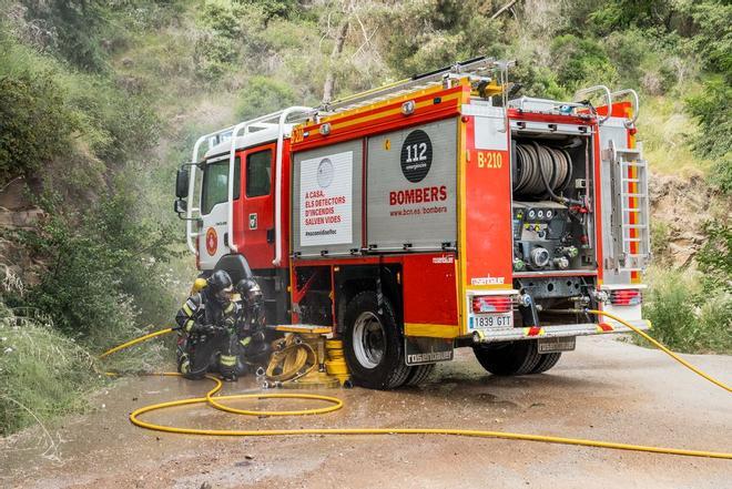 Katalonya'da Yangın Alarmı: Badalona ve Santa Coloma'da 2.800 m² Alan Kül Oldu
