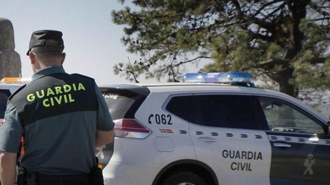 Albacete'de Tüfekli Barikat Krizi: Bir Adam Evine Kapandı!