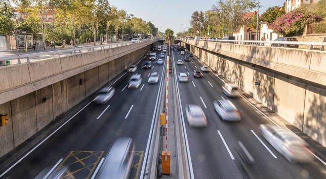 Barselona'nın Can Damarı Ronda de Dalt'ta Trafik Rahatladı: Üçüncü Şerit Yeniden Açıldı