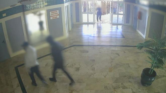 Málaga'da Şok Edici Ev Baskını: Okul Arkadaşının Babasını Hedef Alan Üç Çocuk Gözaltında