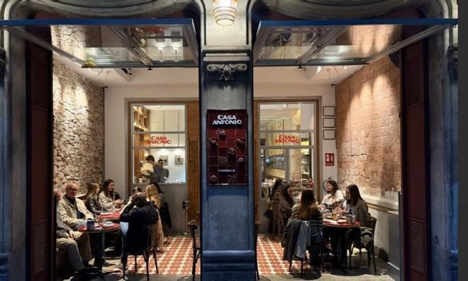 Barselona'da Restoran Devirleri Düşerken Yeni İşletme Ruhsatları Rekor Kırdı
