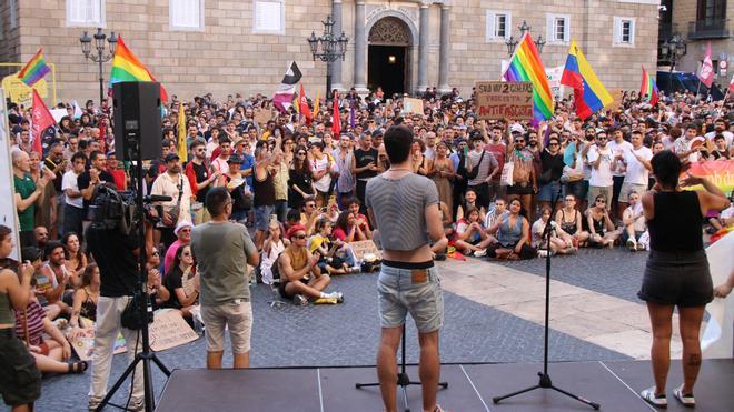 Barselona'da LGTBI+ Hakları İçin "Evliliğin Ötesi" Talebiyle Büyük Yürüyüş