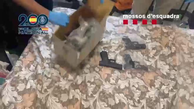 İspanya'da Büyük Silah Kaçakçılığı Operasyonu: Roketatar ve 40'tan Fazla Tabanca Ele