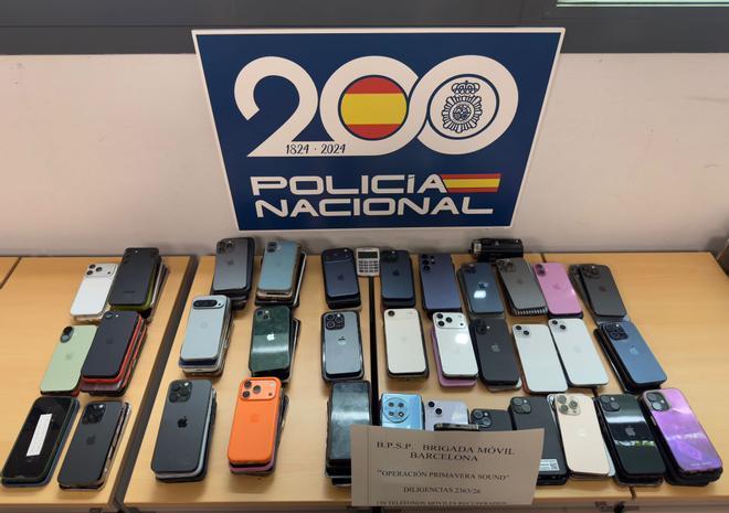 Barselona'da Festival Soygunu: Romanya Otobüsünde 139 Çalıntı Telefon Yakalandı