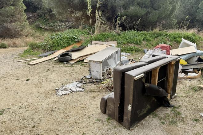 Mataró'nun Doğal Alanları Kontrolsüz Atıklarla Boğuşuyor: Her Yıl Tonlarca Çöp Bırakılıyor