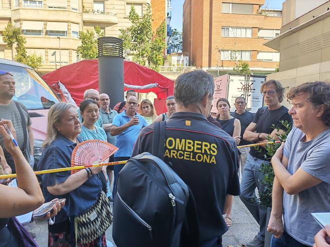 Barselona'da Metro Çalışmaları Nedeniyle Oluşan Çöküntü, Tahliye Edilenleri Evlerinden