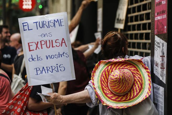 Barselona'da Turistik Dairelere Yasak: Destekten Nasıl Yararlanırsınız