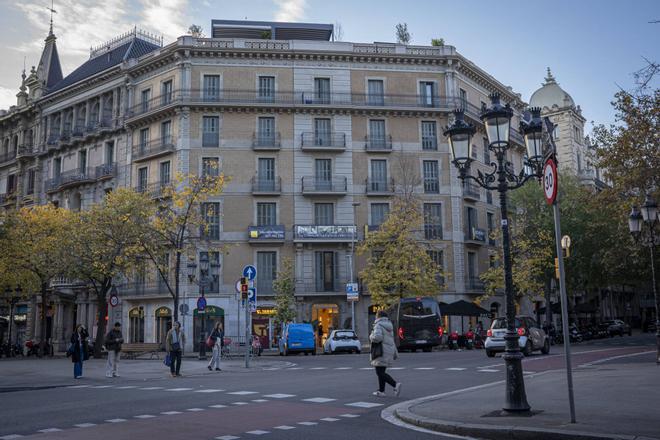 Ünlü Sunucu Marc Giró'nun Barselona'daki Gözde Semti: Eixample'nin Cazibesi