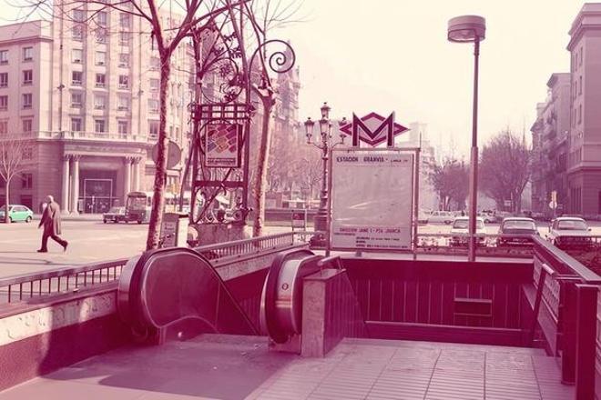 Barselona Metrosu'nun Asırlık Durakları: Şehrin Kalbindeki Tarihi Yolculuk