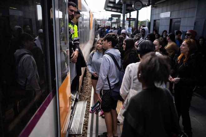 Katalonya Toplu Taşımada Cinsel Şiddetle Mücadele İçin Dijital Mor Düğme Dönemini