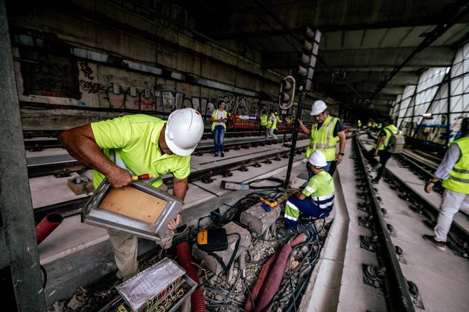 Barselona Metro L1 Hattı, Ray Yenileme Sonrası 29 Ağustos'ta Yeniden Açılıyor