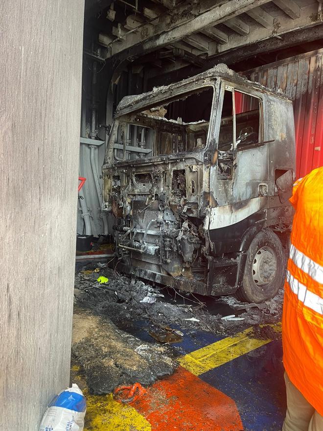 Barselona-Mayorka Feribotunda Kamyon Yangını Paniğe Yol Açtı: 15 Kişi Tedavi Altında