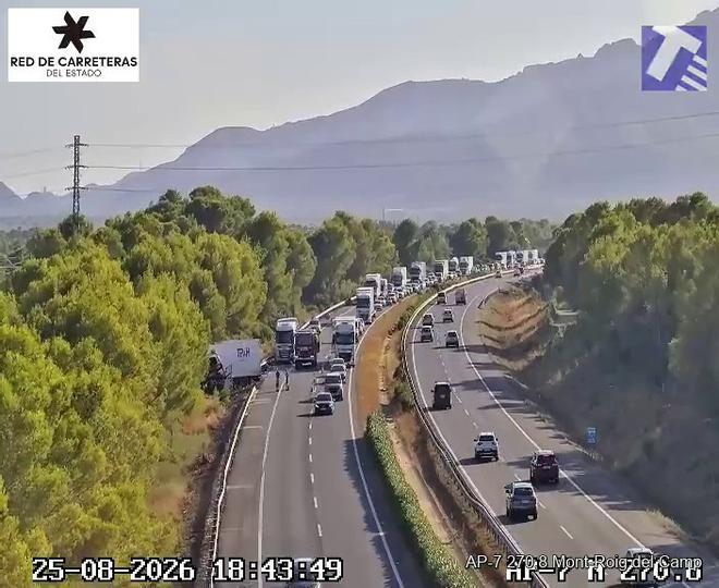 Katalonya'da Çift Tır Kazası: AP-7 Otoyolu Tarragona Yönünde Kapandı