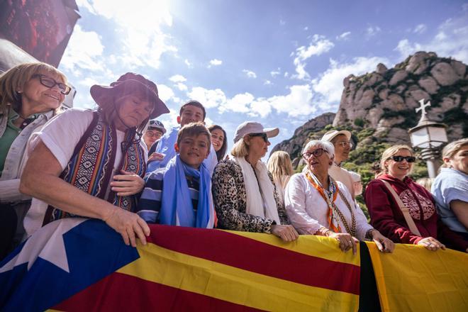 Montserrat'ta Tarihi Buluşma: Papa'nın Ziyareti Katalan Kalplerini Coşturdu
