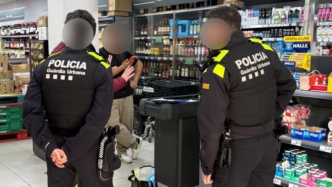 Badalona'da Ruhsatsız Süpermarket Üç Cezaya Rağmen Kapatıldı