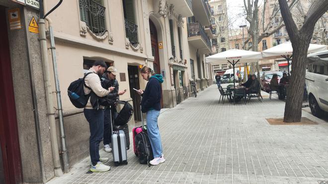 Barselona'da Büyük Skandal: Sahiplerinden Habersiz Evleri Kiralayan Suç Örgütü Çökertildi