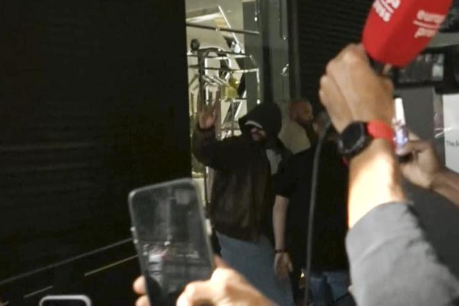 Bad Bunny'nin Barselona'daki Lüks Kaçamağı: Dev Süit ve Michelin Yıldızlı Lezzet Durağı