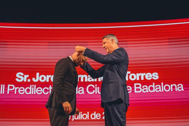 Badalona'dan NBA Zirvesine: Jordi Fernández'e Şehrin En Yüksek Onuru