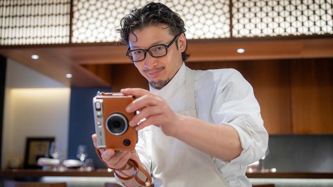 Restaurante Suto: Müşteri Mutluluğunu Fotoğraflayan Nigiri Ustası