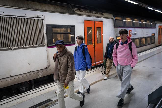 Rodalies, Sant Joan Kutlamaları İçin Barselona Sahillerine Ek Seferler Düzenliyor