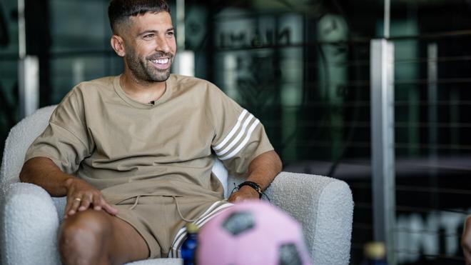 Jordi Alba ve Thiago Alcántara'dan Hospi'ye Milyonluk Kurtarma Operasyonu!