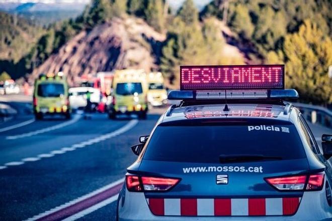 AP-7 Otoyolu'nda Korkunç Kamyon Kazası: Trafik Felç Oldu, Patlamalar Yaşandı