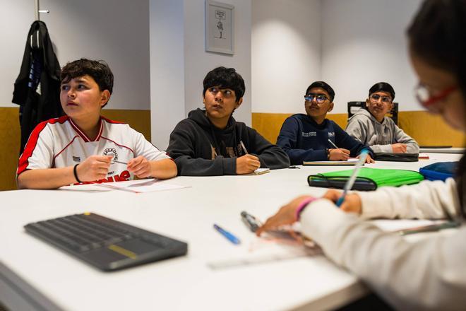 El Prat'ta Göçmen Gençlere Kapsamlı Destek: Dil ve Entegrasyonla Yeni Bir Başlangıç