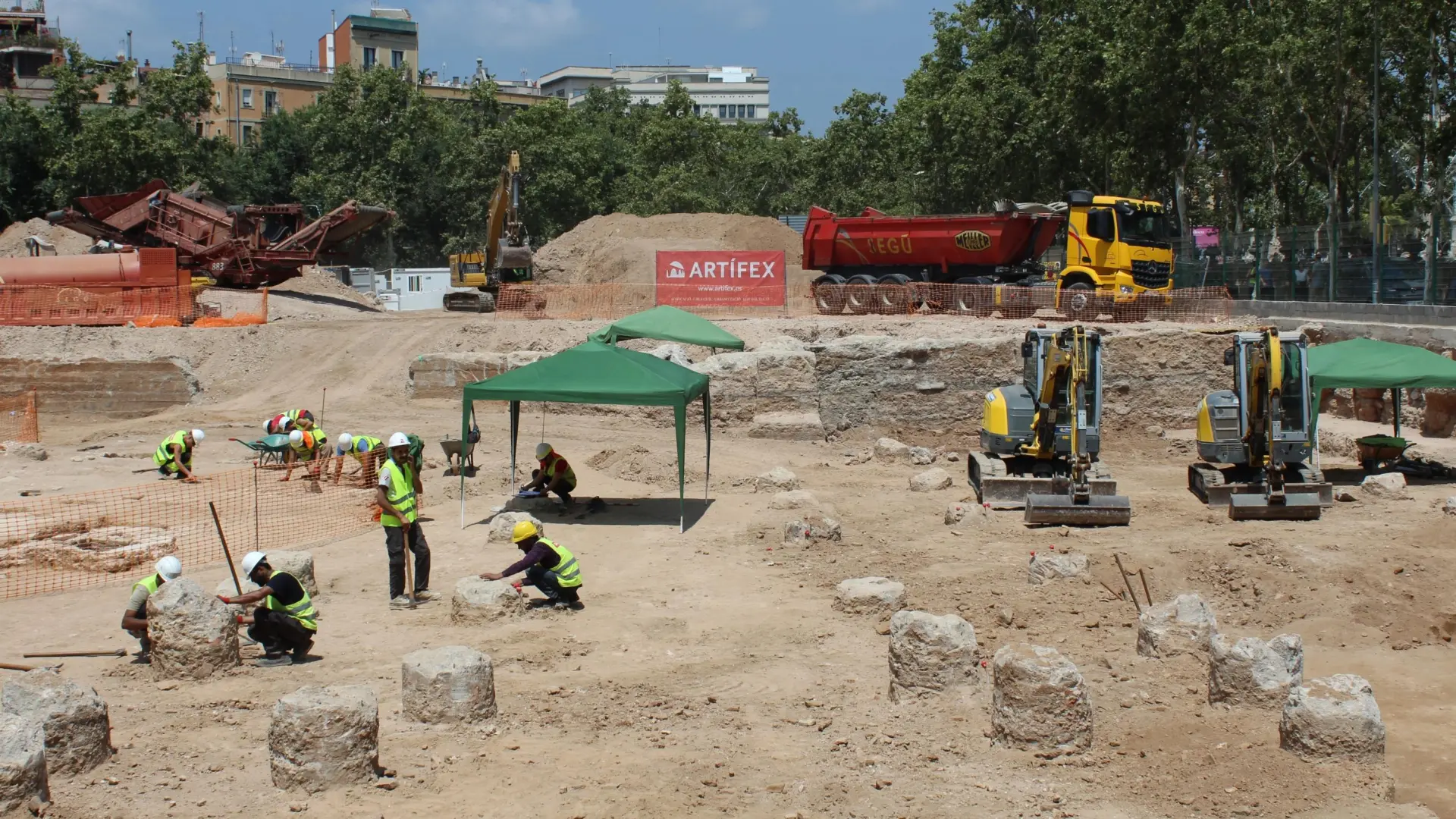 Barselona'nın Yeni Adliye Binası, Roma Nekropolü Keşfiyle 2031'e Ertelendi