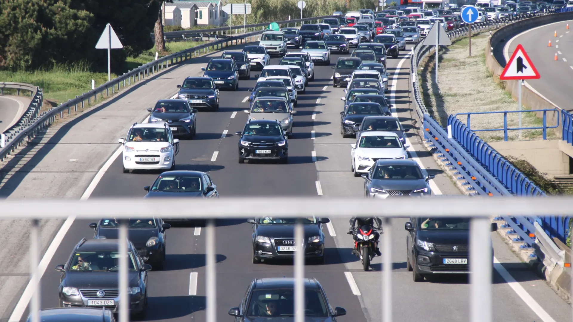 Katalonya'da Paskalya Haftası Trafiği İçin Kapsamlı Güvenlik Önlemleri: 1.700 Polis ve