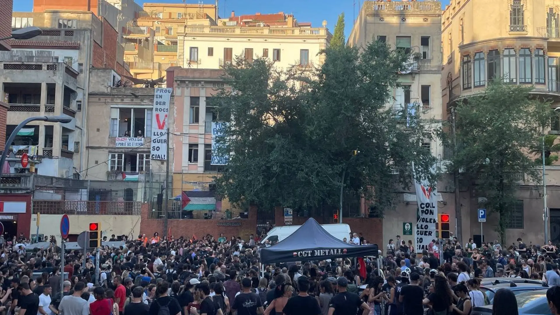 Barselona'da İşgal Edilen Mülk Geri Alındı: Kentsel Dönüşüm Tartışmaları Sürüyor