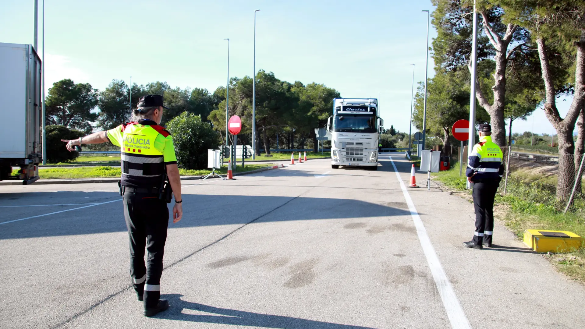 AP-7 Otoyolu'nda Polis Kılığına Giren İki Sabıkalı Soyguncu Yakalandı