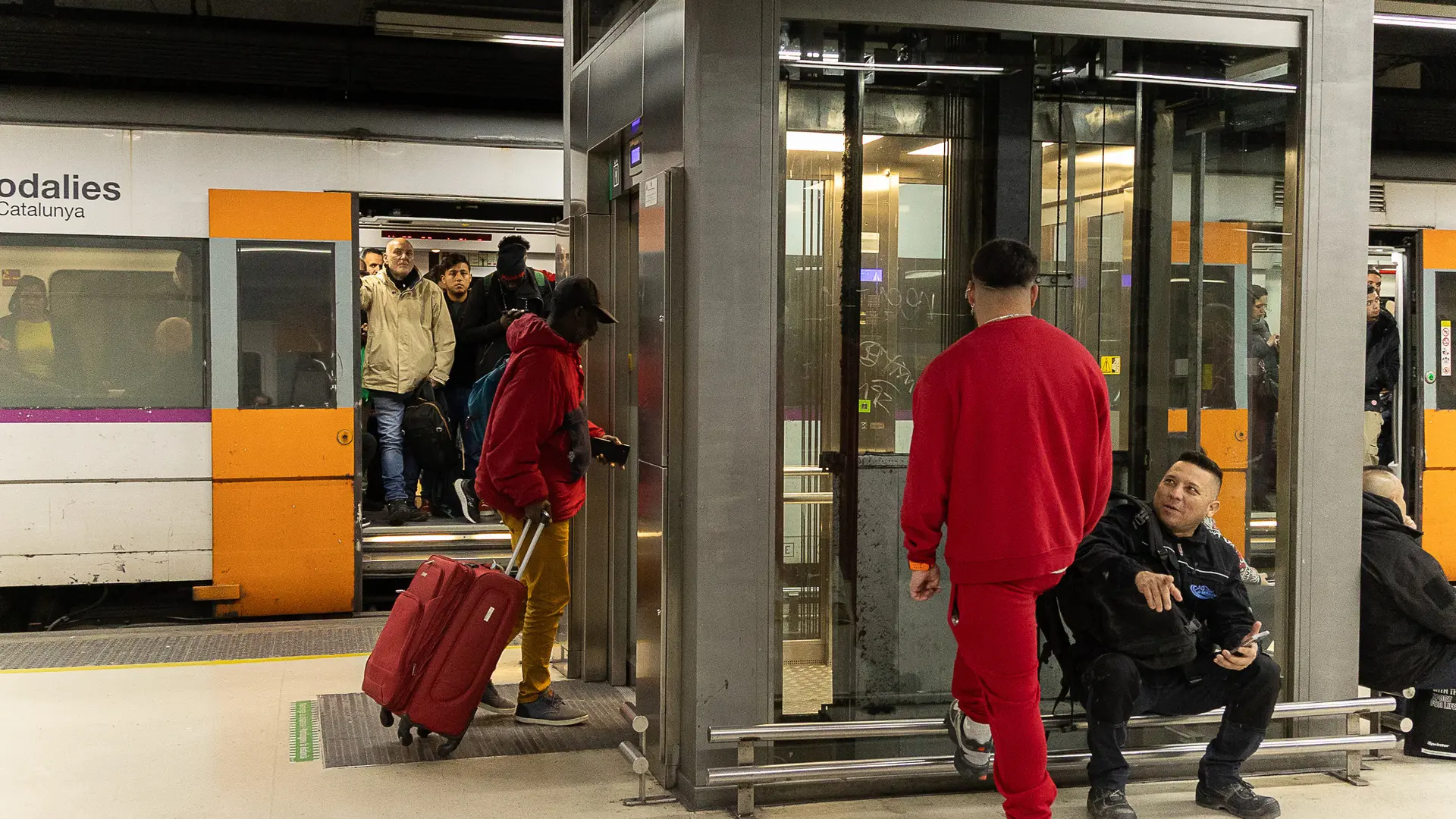 Rodalies'te Erişilebilirlik Yükseliyor: Asansör ve Yürüyen Merdivenlerin %95'i Kullanımda