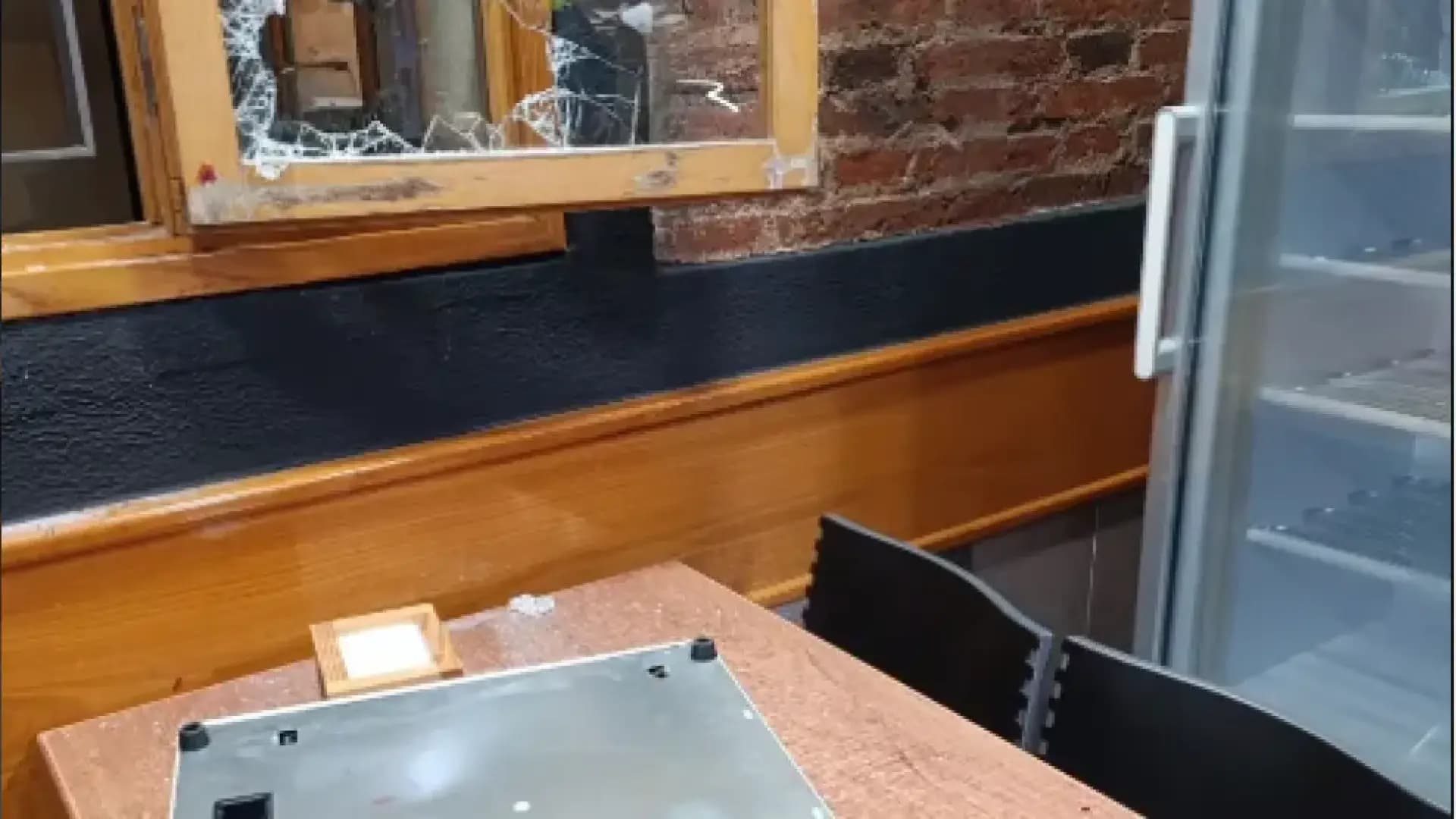 Terrassa'da Gerçeküstü Soygun: Hırsız -18°C'lik Dondurucuda Yakalandı