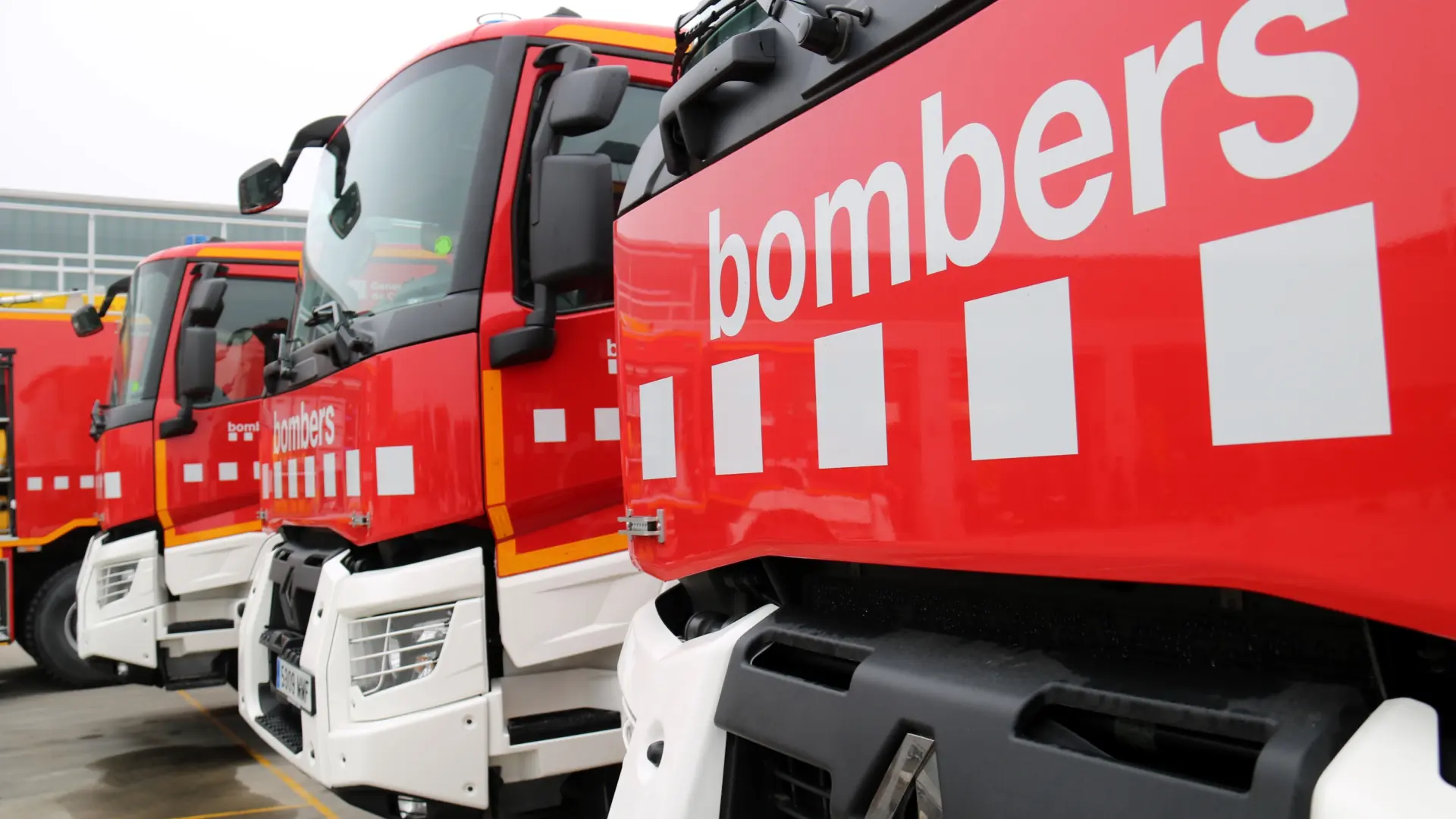 Barselona Viladecans'ta Korkutan Yangın: Bir Ağır Yaralı, Sakinler Evlerine Kapatıldı