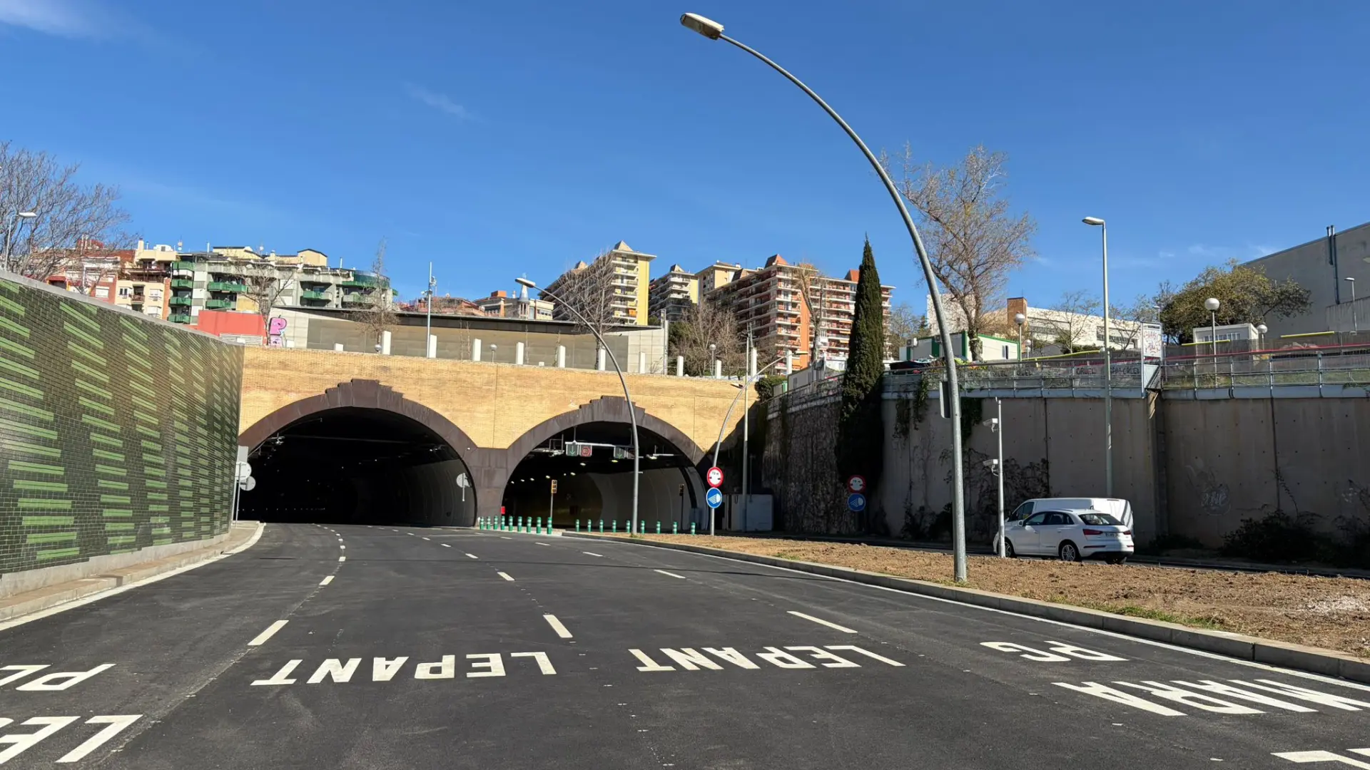 Barselona'nın Can Damarı Rovira Tüneli, Bir Yıl Sonra Yeniden Açılıyor: Şehir Trafiği