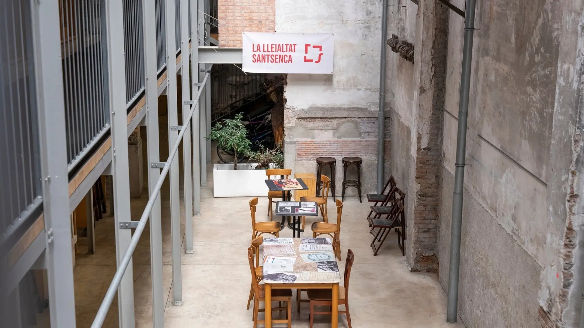 Barselona'nın Mimarlık Başkenti Yılında Nisan Ayı Sants-Montjuïc'e Odaklanıyor