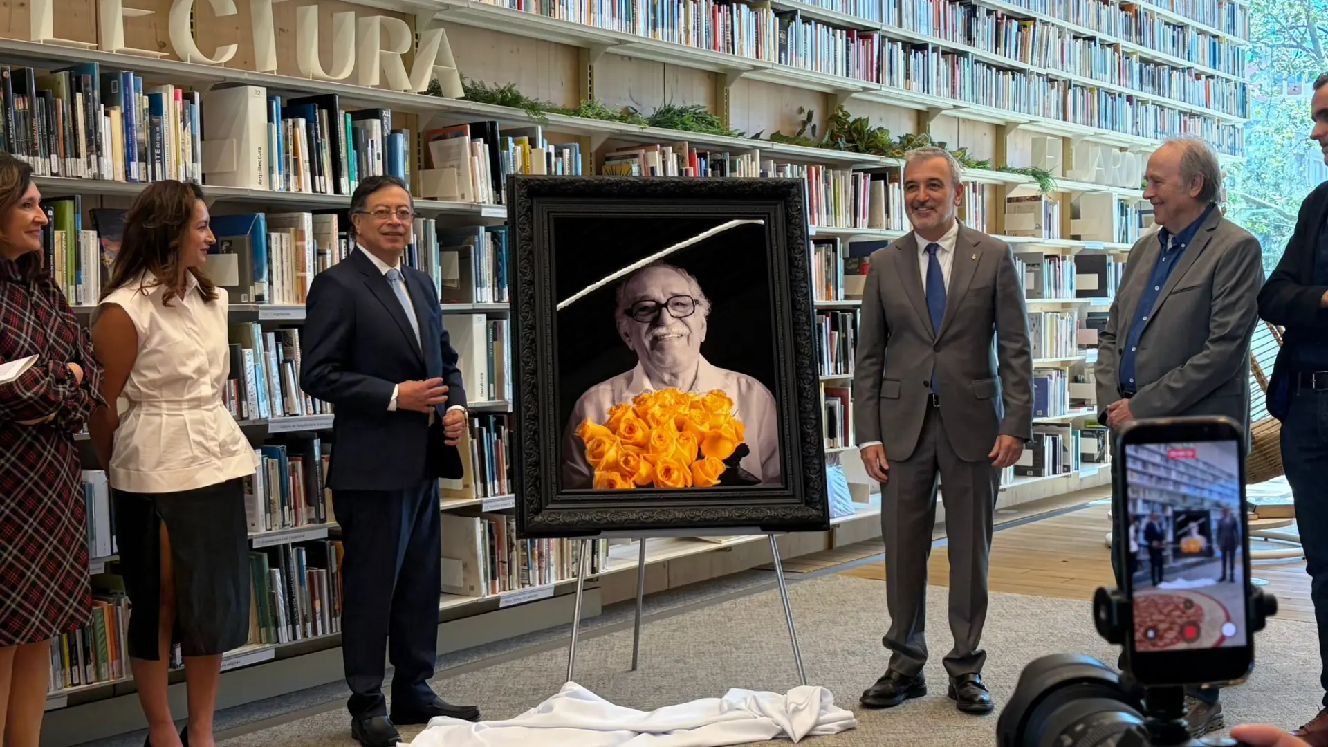 Kolombiya'dan Barselona'ya Gabriel García Márquez Hediyesi: Edebiyat ve Diplomasi Köprüsü