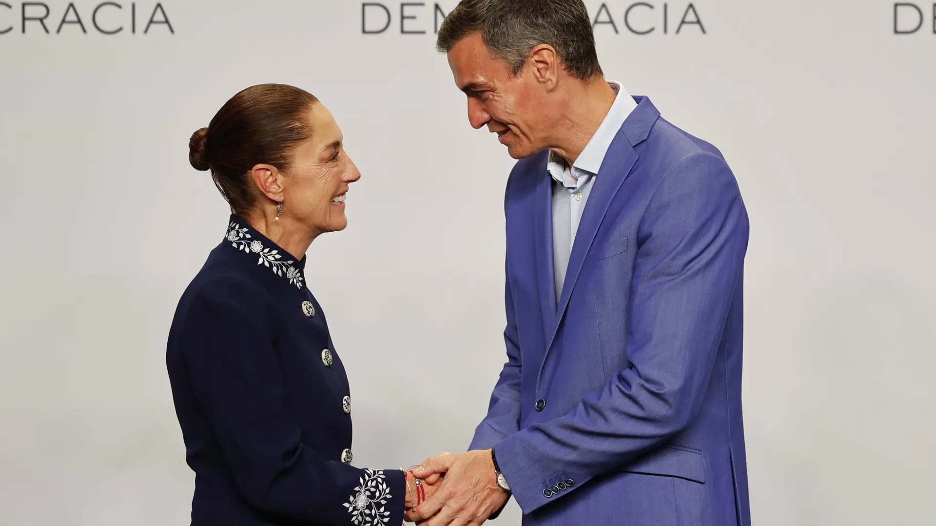 Sánchez-Sheinbaum Zirvesi: Barselona'dan Küba ve Küresel Barış Mesajları