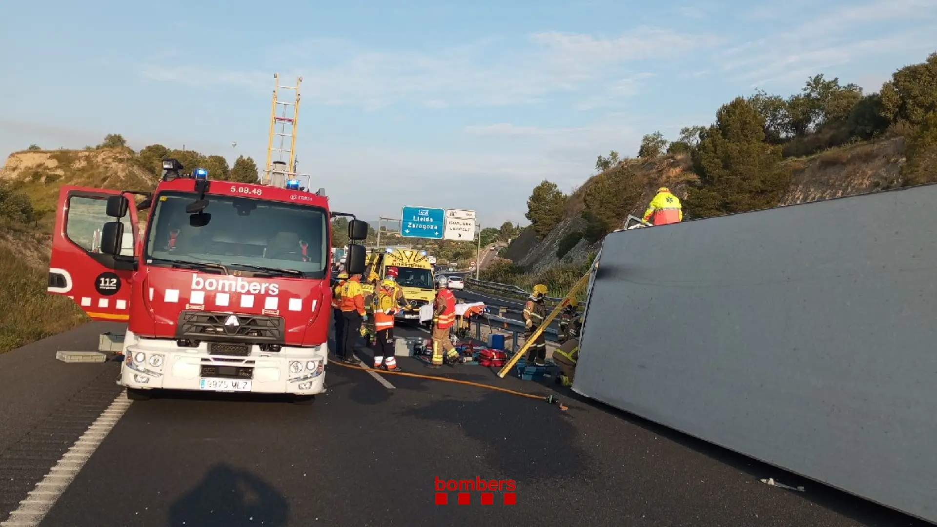 Barselona Yönü A-2 Otoyolu Kamyon Kazası Nedeniyle Kapandı: Trafik Felci