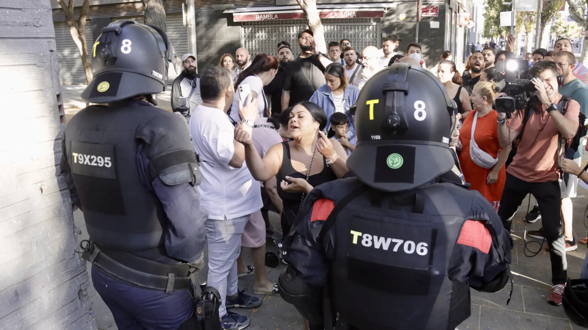 La Mina Mahallesi'nde 2017'de İşgal Edilen 58 Dairenin Tahliyeleri Başladı
